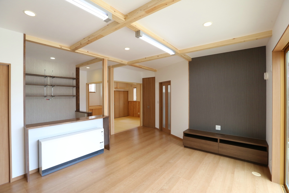 視線の交わるいえ