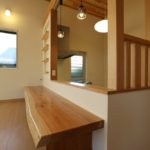 杉一枚板のキッチンカウンター