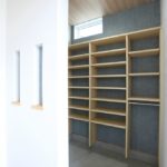 ウォークインシューズクローク