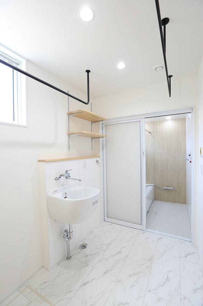 脱衣室兼ランドリールーム