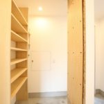 ウォークインシューズクローク