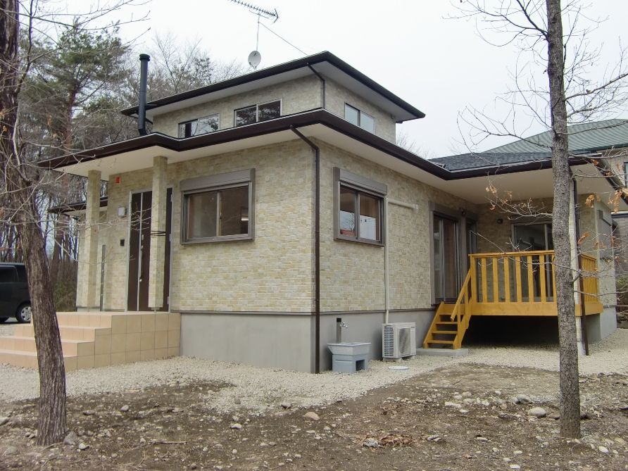 自然の中の薪ストーブのいえ